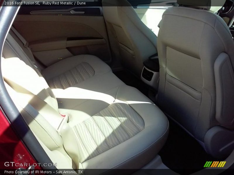 Ruby Red Metallic / Dune 2016 Ford Fusion SE