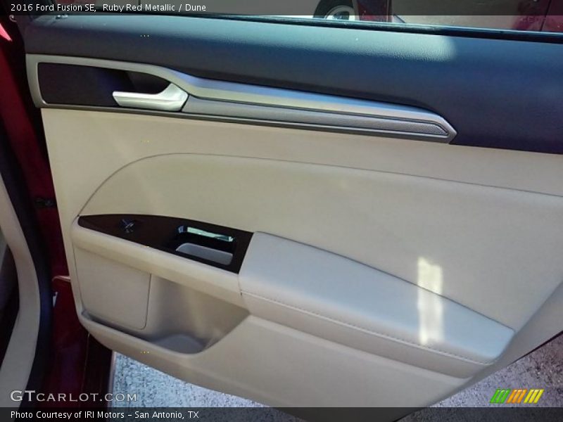 Ruby Red Metallic / Dune 2016 Ford Fusion SE