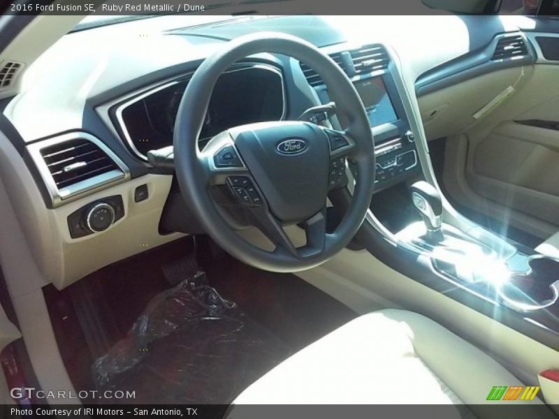 Ruby Red Metallic / Dune 2016 Ford Fusion SE