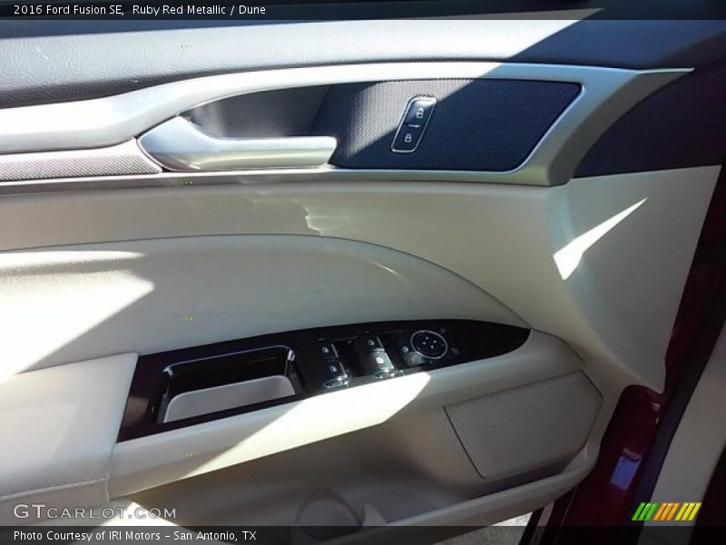 Ruby Red Metallic / Dune 2016 Ford Fusion SE