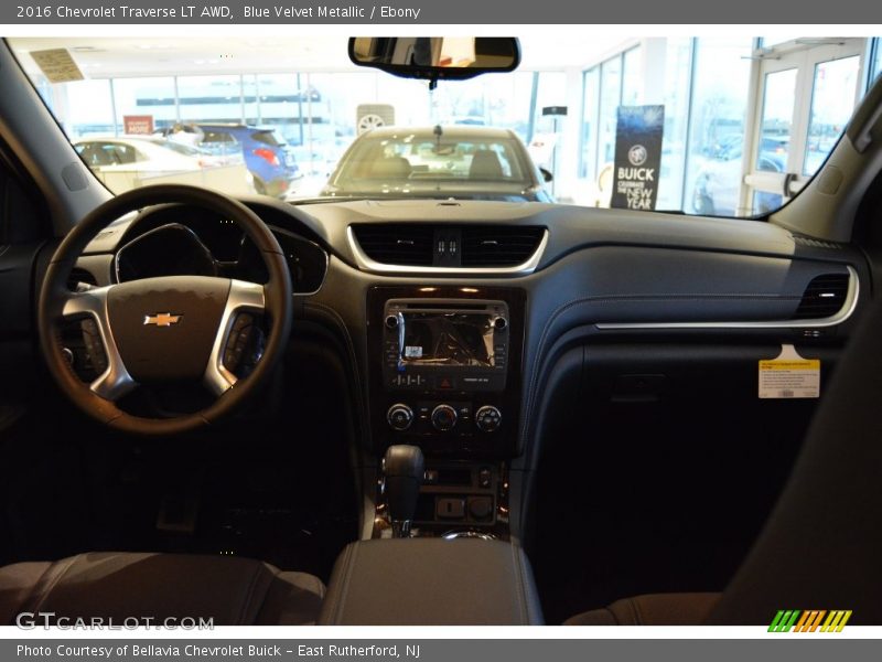 Blue Velvet Metallic / Ebony 2016 Chevrolet Traverse LT AWD