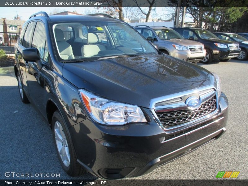 Dark Gray Metallic / Gray 2016 Subaru Forester 2.5i