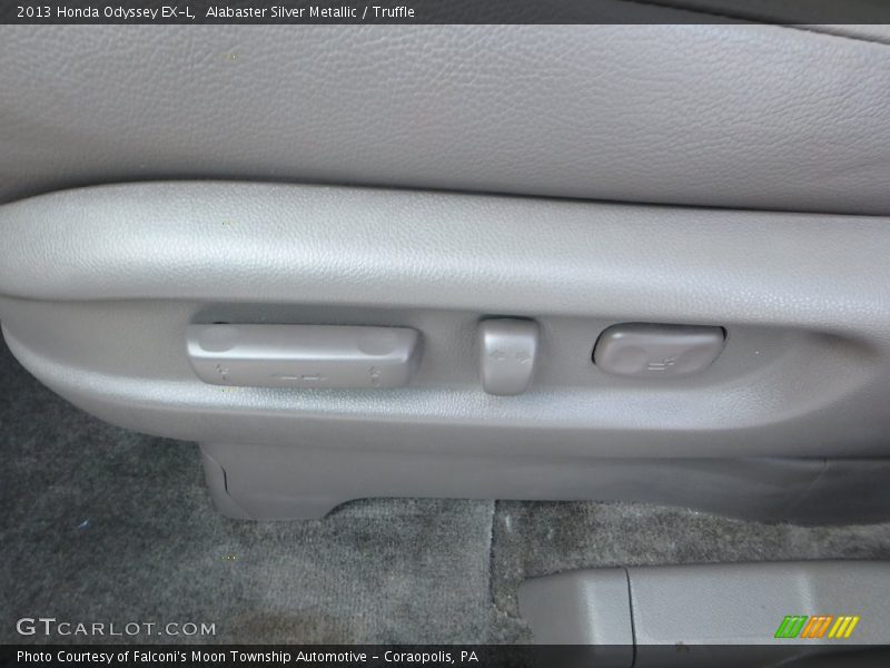 Alabaster Silver Metallic / Truffle 2013 Honda Odyssey EX-L
