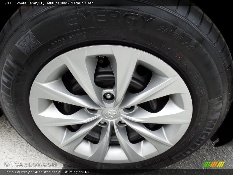 Attitude Black Metallic / Ash 2015 Toyota Camry LE