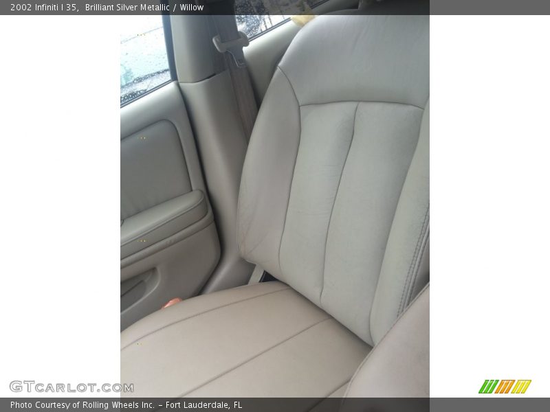 Brilliant Silver Metallic / Willow 2002 Infiniti I 35
