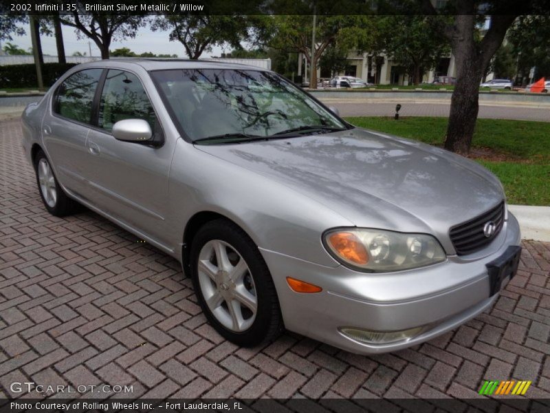 Brilliant Silver Metallic / Willow 2002 Infiniti I 35
