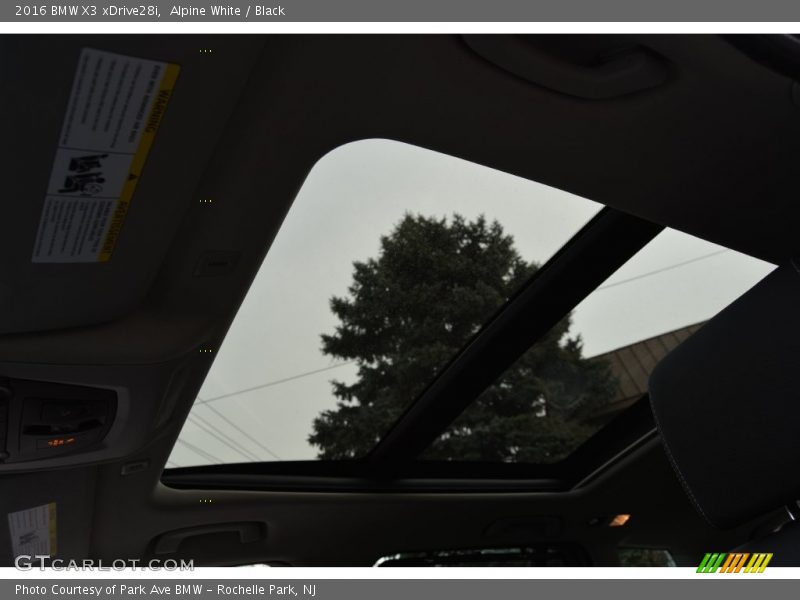 Alpine White / Black 2016 BMW X3 xDrive28i