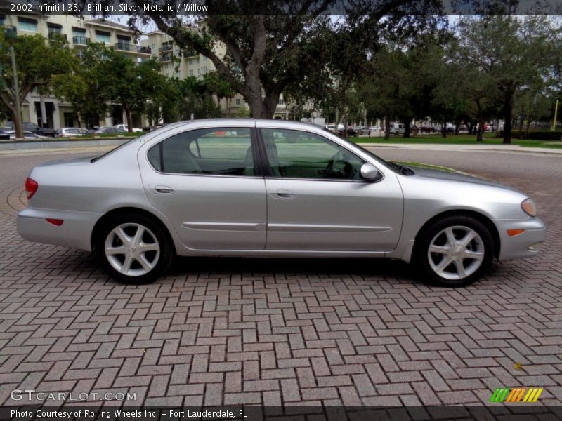 Brilliant Silver Metallic / Willow 2002 Infiniti I 35