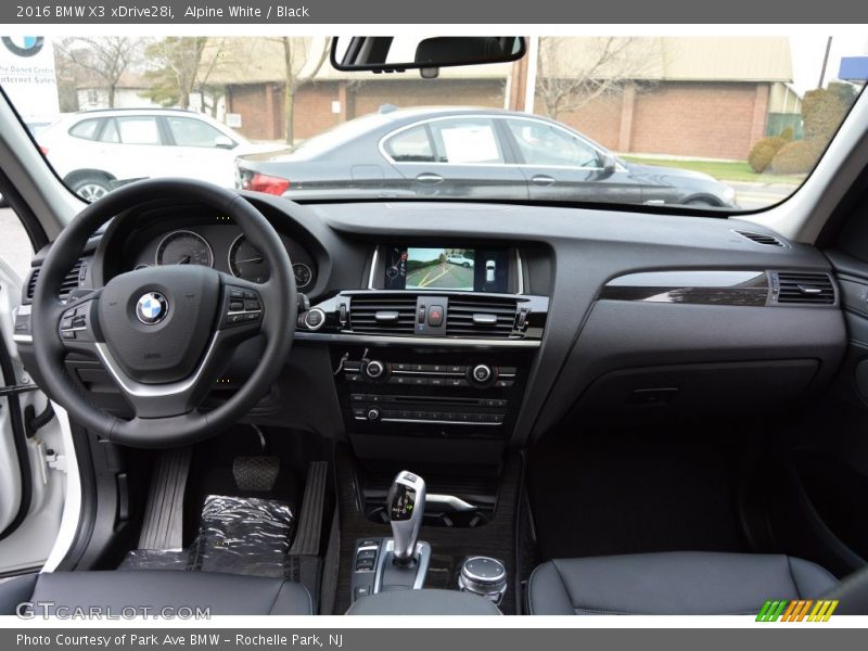 Alpine White / Black 2016 BMW X3 xDrive28i