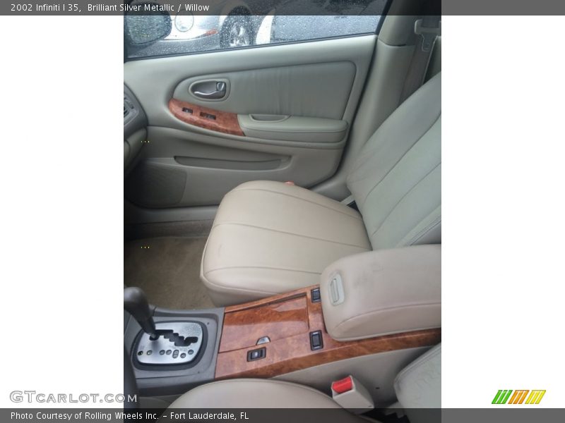 Brilliant Silver Metallic / Willow 2002 Infiniti I 35