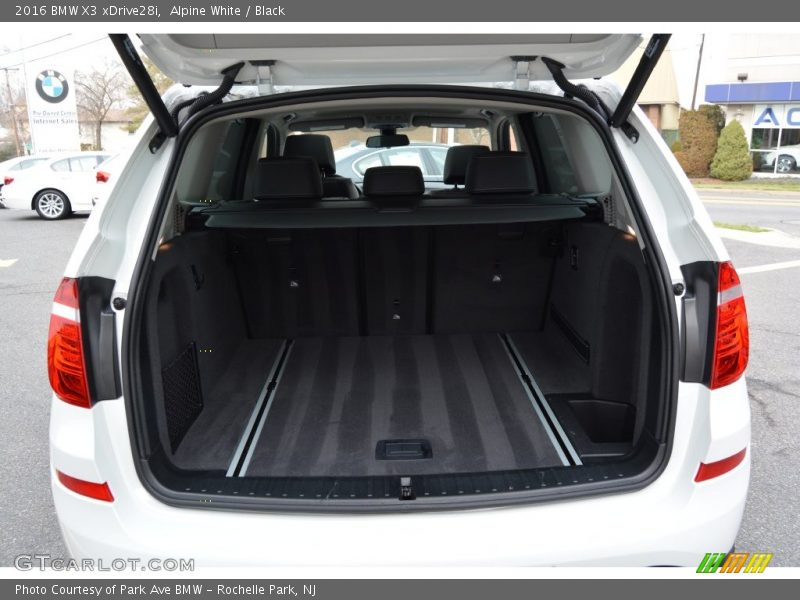 Alpine White / Black 2016 BMW X3 xDrive28i