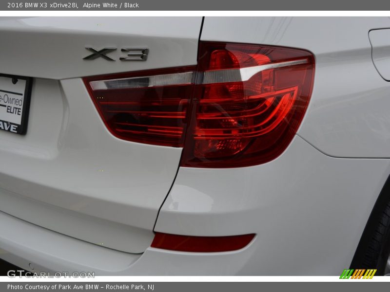 Alpine White / Black 2016 BMW X3 xDrive28i