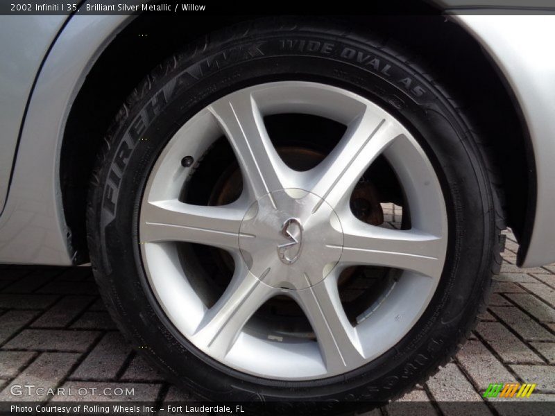 Brilliant Silver Metallic / Willow 2002 Infiniti I 35