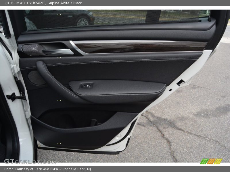 Alpine White / Black 2016 BMW X3 xDrive28i