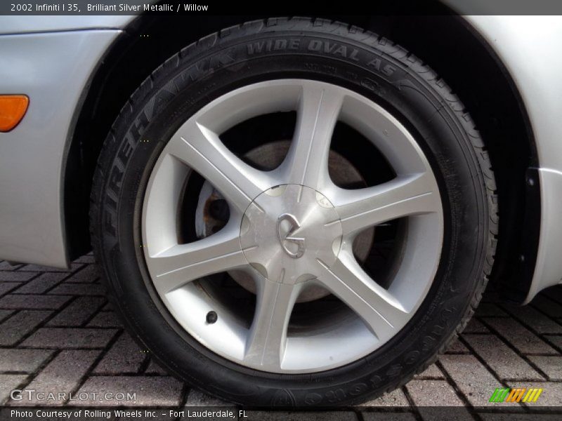 Brilliant Silver Metallic / Willow 2002 Infiniti I 35