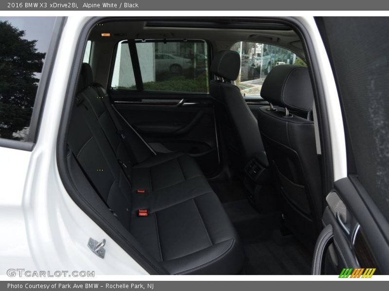 Alpine White / Black 2016 BMW X3 xDrive28i