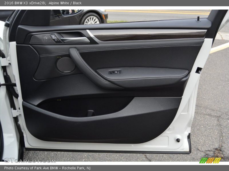 Alpine White / Black 2016 BMW X3 xDrive28i