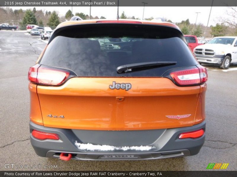 Mango Tango Pearl / Black 2016 Jeep Cherokee Trailhawk 4x4
