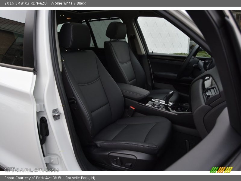 Alpine White / Black 2016 BMW X3 xDrive28i