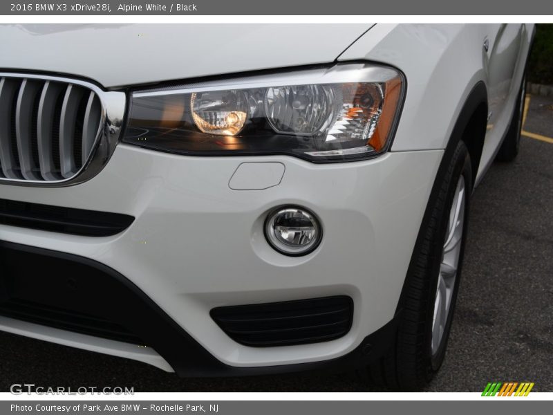 Alpine White / Black 2016 BMW X3 xDrive28i