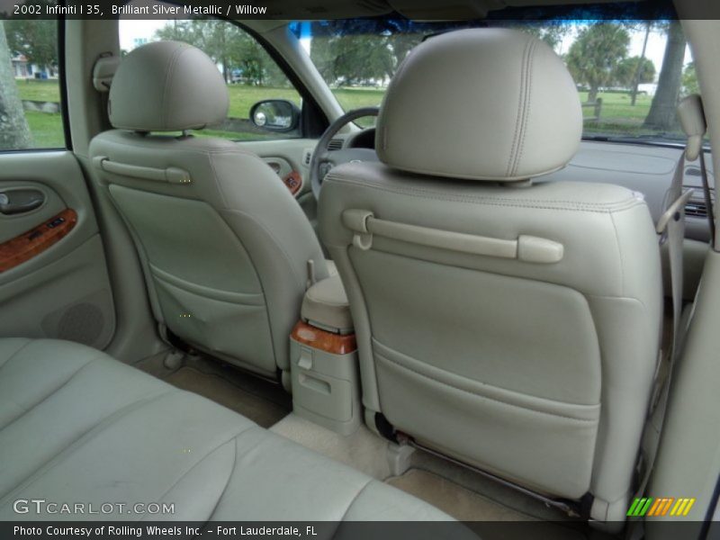 Brilliant Silver Metallic / Willow 2002 Infiniti I 35