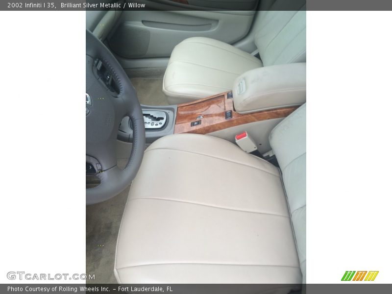 Brilliant Silver Metallic / Willow 2002 Infiniti I 35