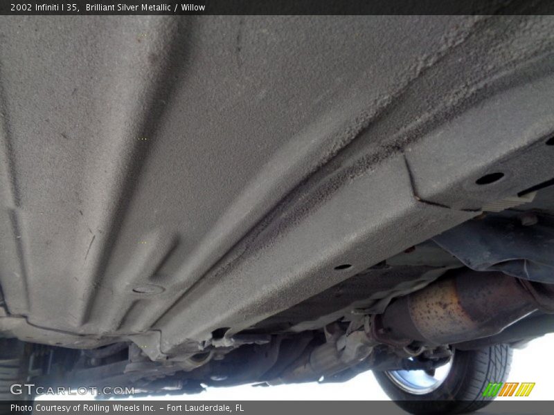 Brilliant Silver Metallic / Willow 2002 Infiniti I 35