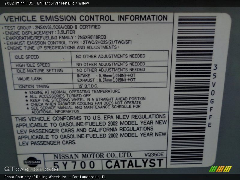 Brilliant Silver Metallic / Willow 2002 Infiniti I 35