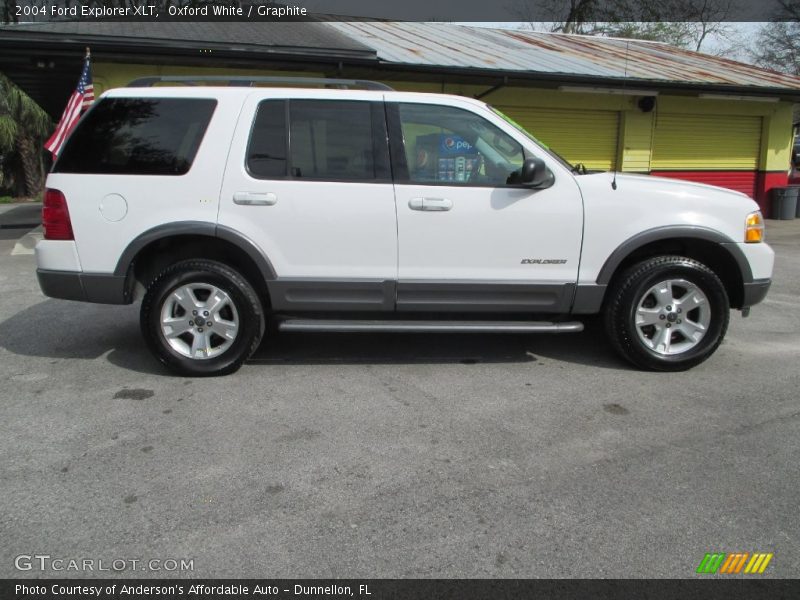 Oxford White / Graphite 2004 Ford Explorer XLT