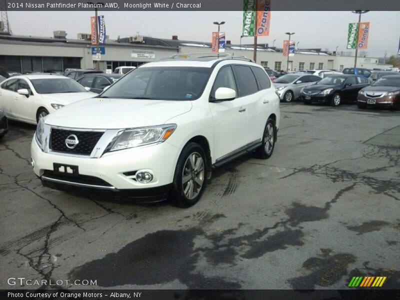 Moonlight White / Charcoal 2014 Nissan Pathfinder Platinum AWD