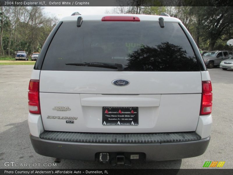 Oxford White / Graphite 2004 Ford Explorer XLT