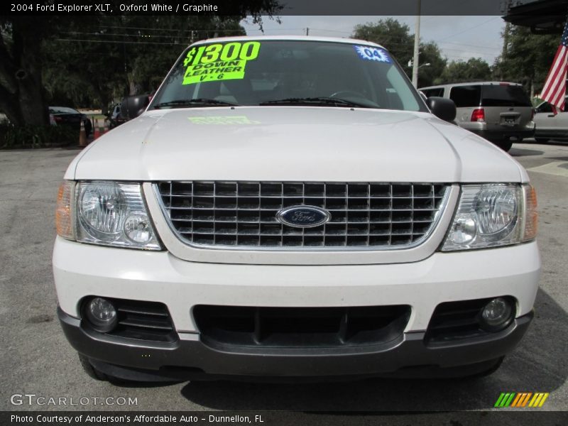 Oxford White / Graphite 2004 Ford Explorer XLT