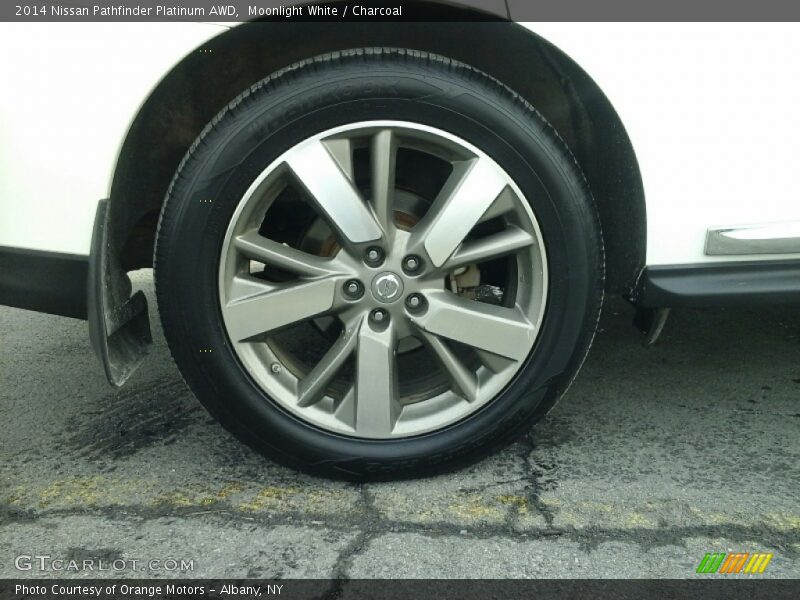 Moonlight White / Charcoal 2014 Nissan Pathfinder Platinum AWD