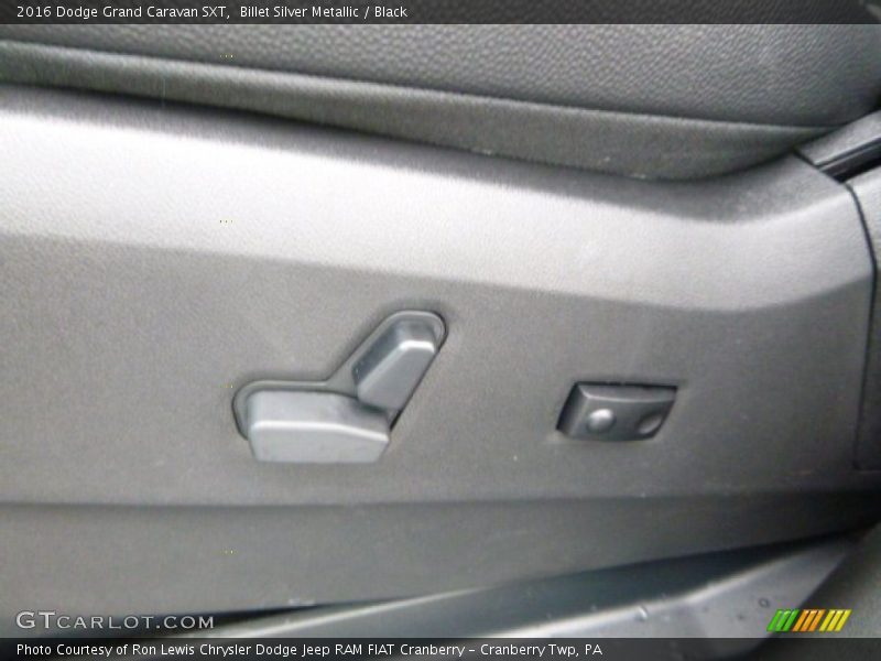 Billet Silver Metallic / Black 2016 Dodge Grand Caravan SXT
