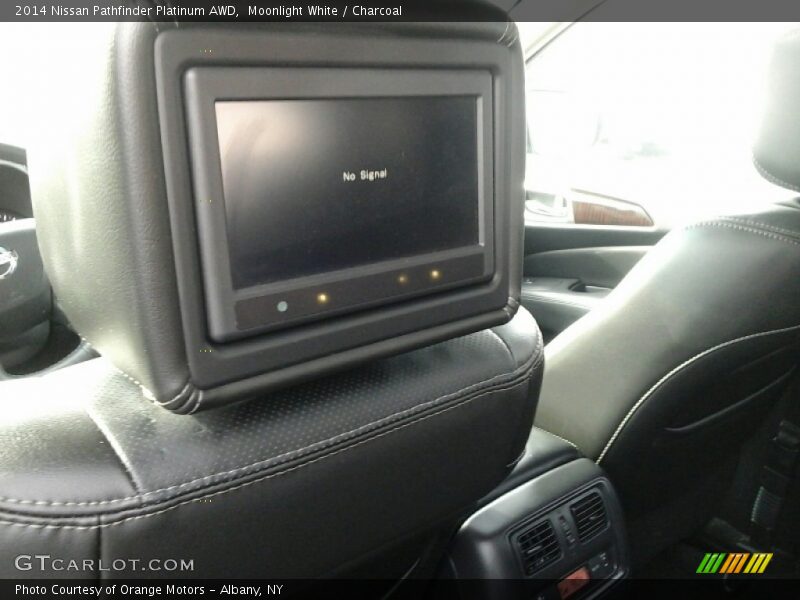Moonlight White / Charcoal 2014 Nissan Pathfinder Platinum AWD
