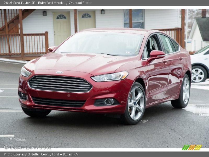 Ruby Red Metallic / Charcoal Black 2016 Ford Fusion SE