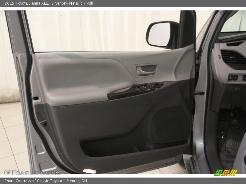 Silver Sky Metallic / Ash 2015 Toyota Sienna XLE