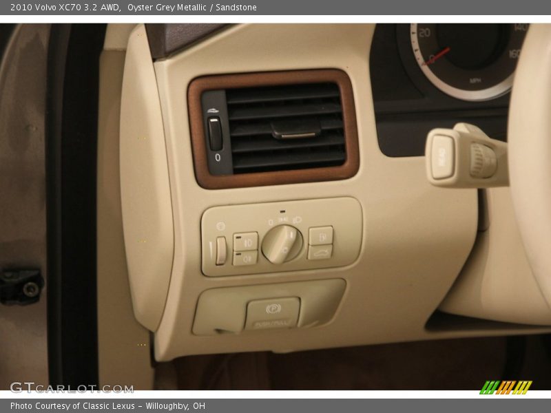 Oyster Grey Metallic / Sandstone 2010 Volvo XC70 3.2 AWD