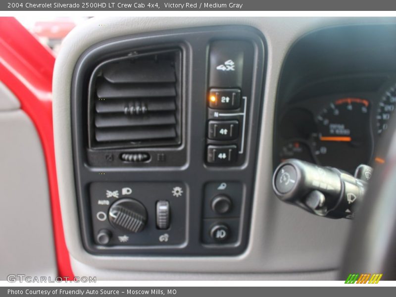 Victory Red / Medium Gray 2004 Chevrolet Silverado 2500HD LT Crew Cab 4x4