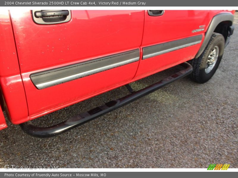 Victory Red / Medium Gray 2004 Chevrolet Silverado 2500HD LT Crew Cab 4x4