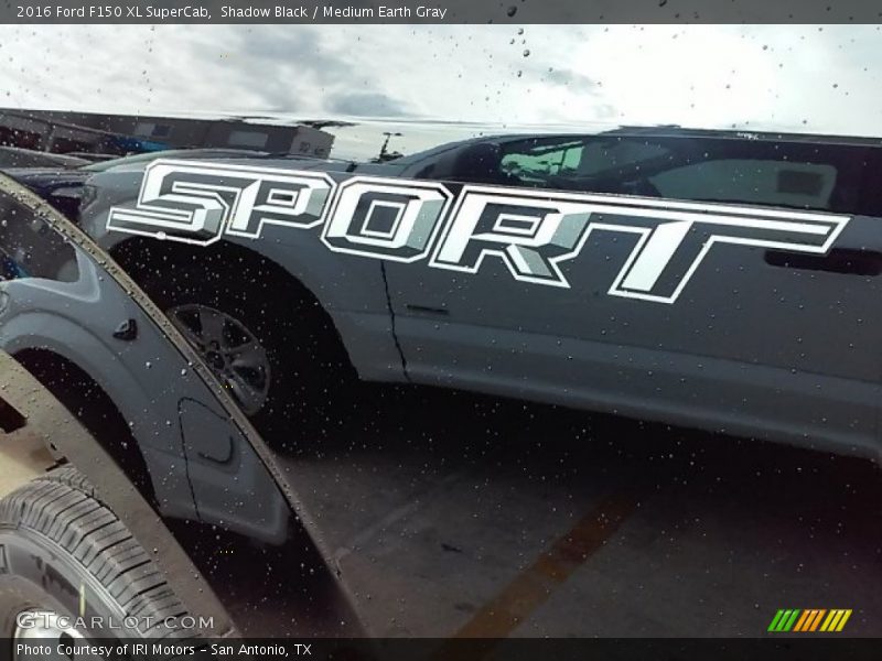 Shadow Black / Medium Earth Gray 2016 Ford F150 XL SuperCab