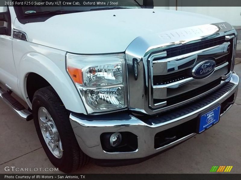 Oxford White / Steel 2016 Ford F250 Super Duty XLT Crew Cab