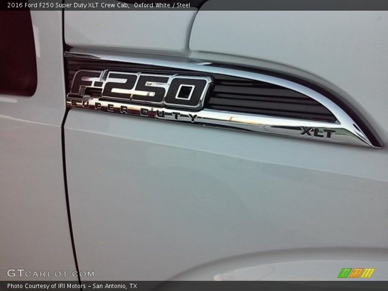 Oxford White / Steel 2016 Ford F250 Super Duty XLT Crew Cab