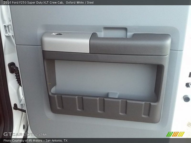 Oxford White / Steel 2016 Ford F250 Super Duty XLT Crew Cab