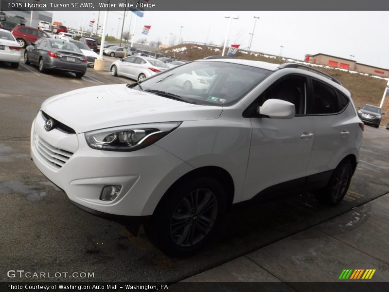 Winter White / Beige 2015 Hyundai Tucson SE AWD
