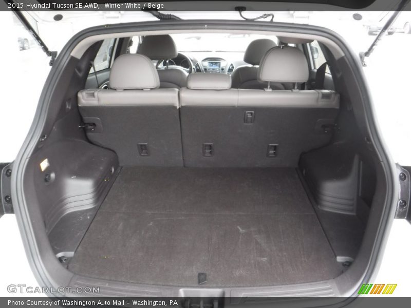 Winter White / Beige 2015 Hyundai Tucson SE AWD