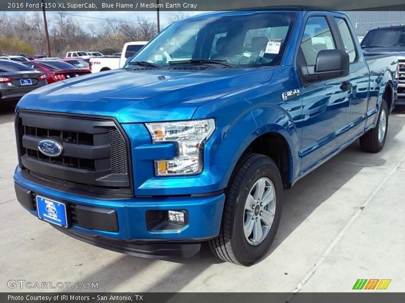 Blue Flame / Medium Earth Gray 2016 Ford F150 XL SuperCab