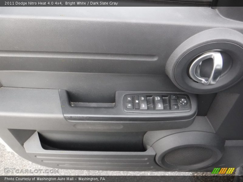 Bright White / Dark Slate Gray 2011 Dodge Nitro Heat 4.0 4x4