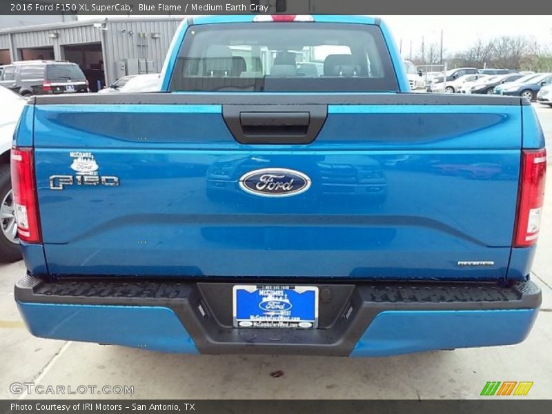 Blue Flame / Medium Earth Gray 2016 Ford F150 XL SuperCab