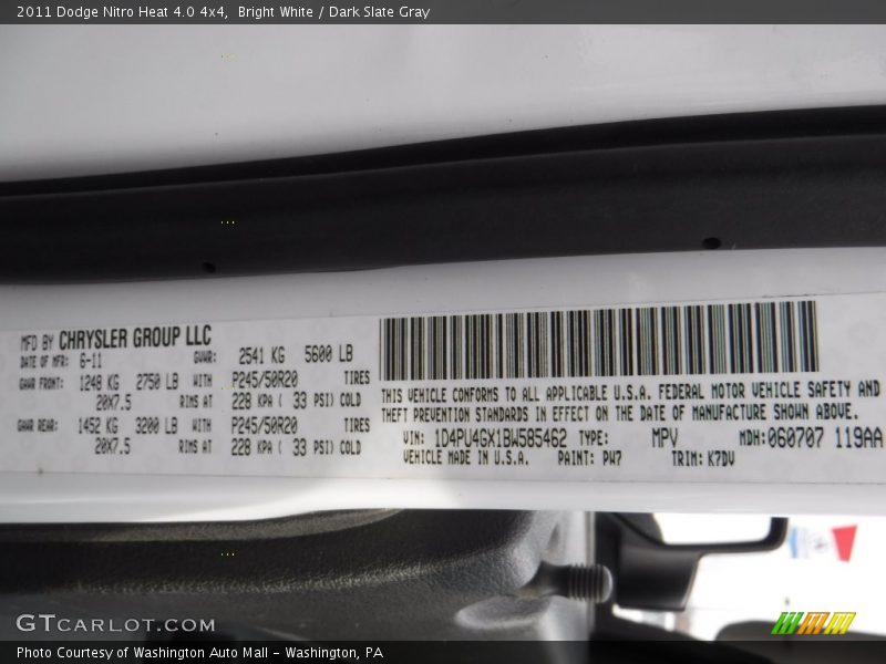 Bright White / Dark Slate Gray 2011 Dodge Nitro Heat 4.0 4x4